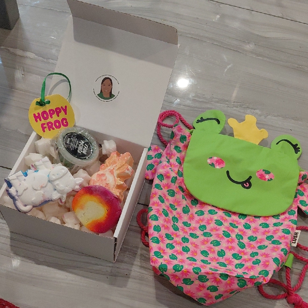 Lush Green and Pink Frog Backpack with Bath Bomb Set